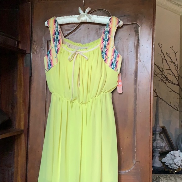 👠 2 for $40 NWT Gianni Bini Dress - Picture 2 of 8